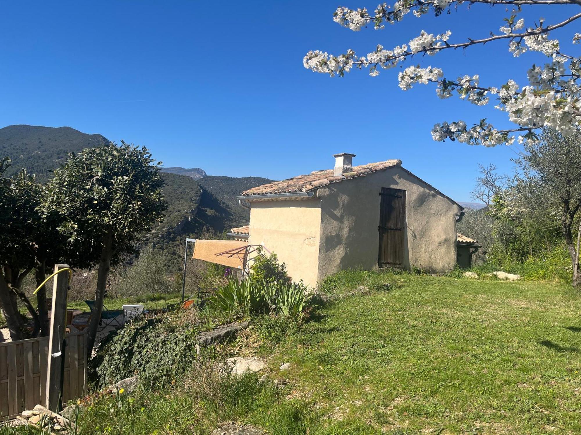Cabanon Entoure De Montagnes Et D'Oliviers Villa Nyons Exterior photo
